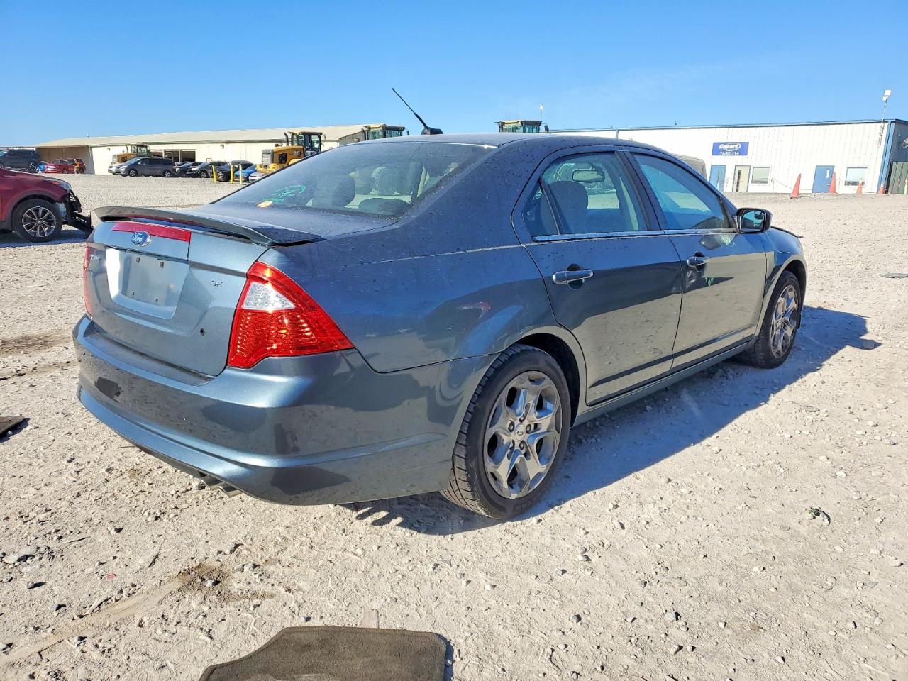 2011 FORD FUSION SE photo 5