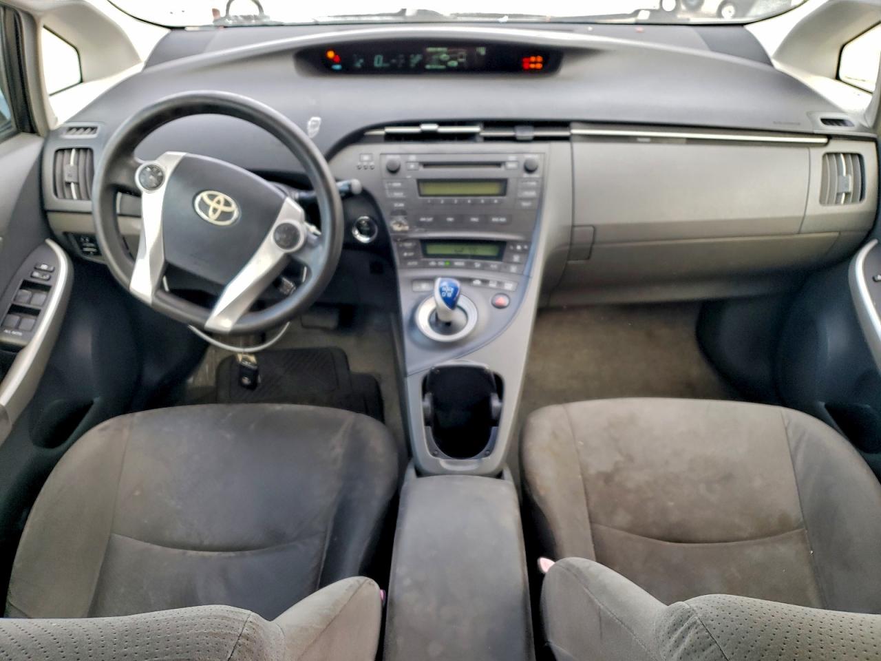 2010 TOYOTA PRIUS photo 8