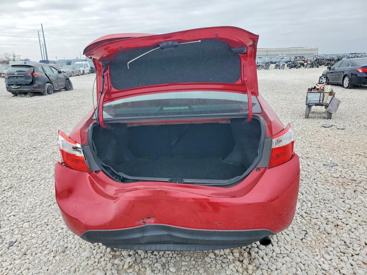 2016 TOYOTA COROLLA L photo 6