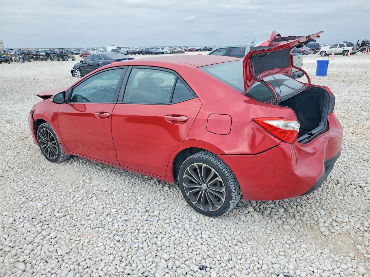 2016 TOYOTA COROLLA L photo 2
