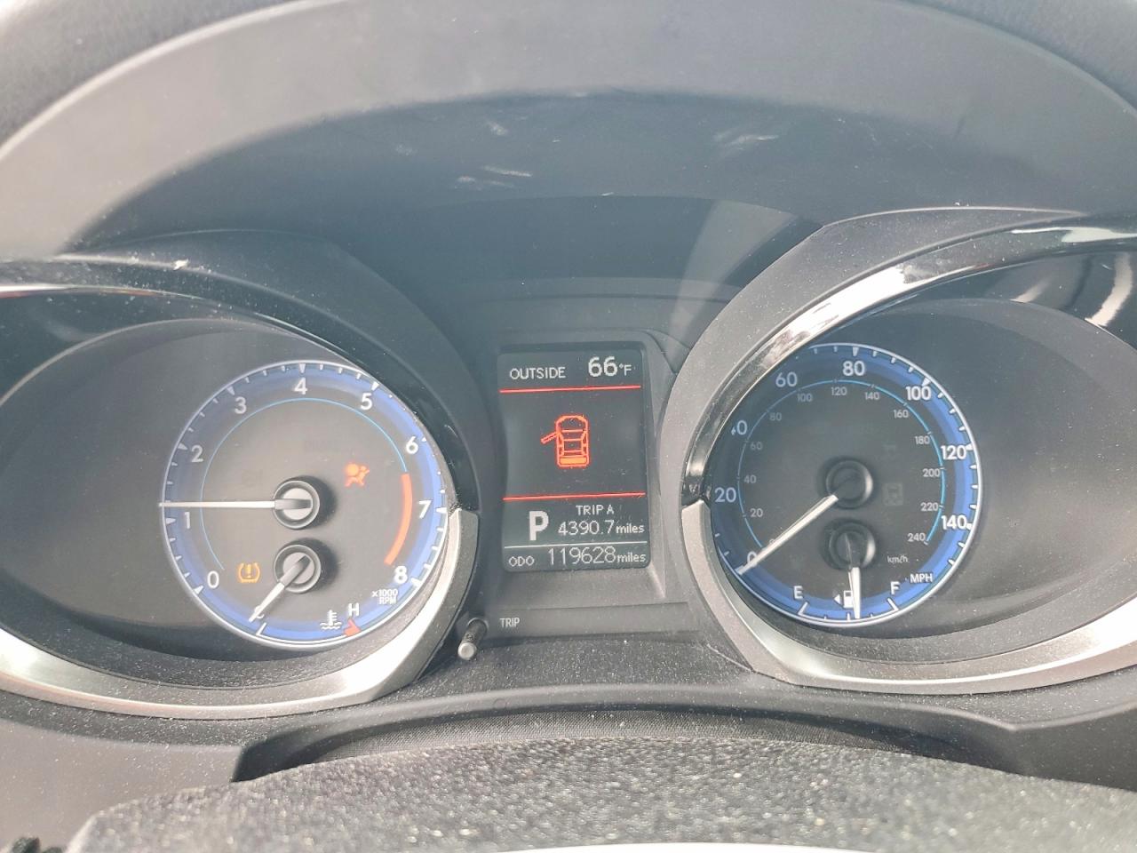 2016 TOYOTA COROLLA L photo 9