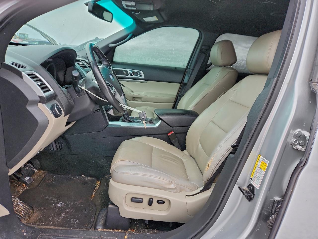 2011 FORD EXPLORER XLT photo 7