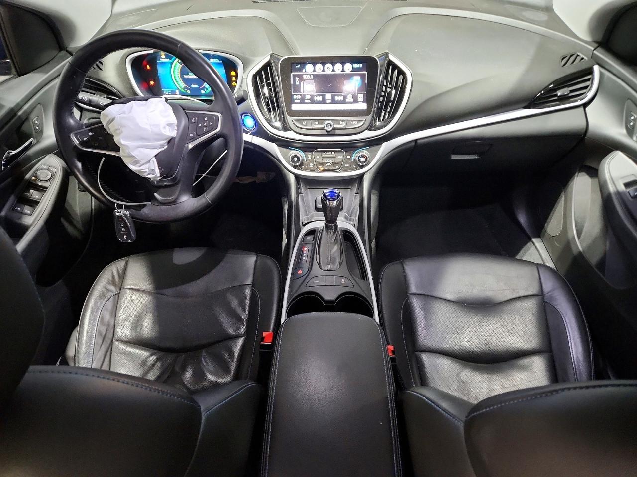 2017 CHEVROLET VOLT LT photo 8