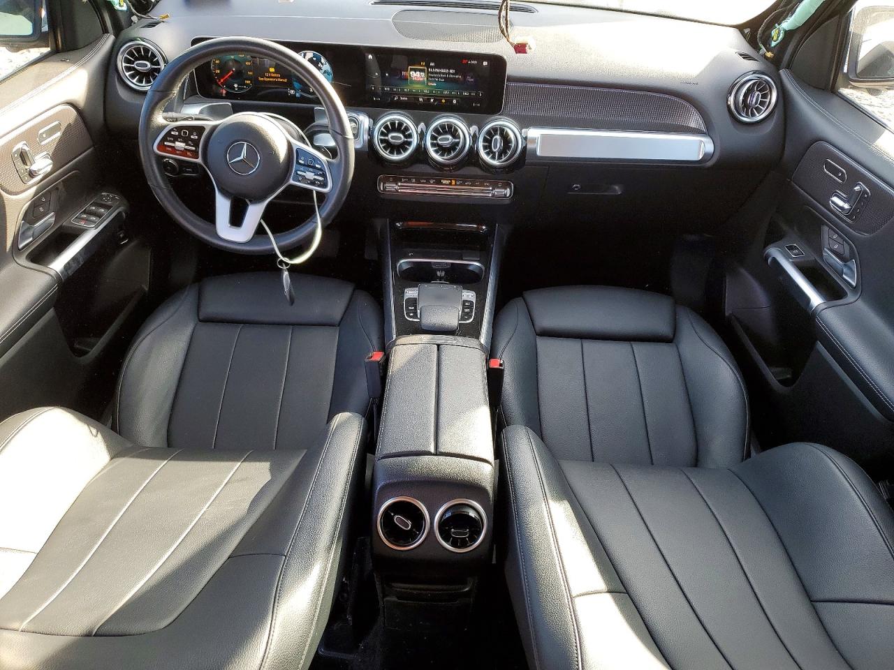 2020 MERCEDES-BENZ GLB 250 photo 8