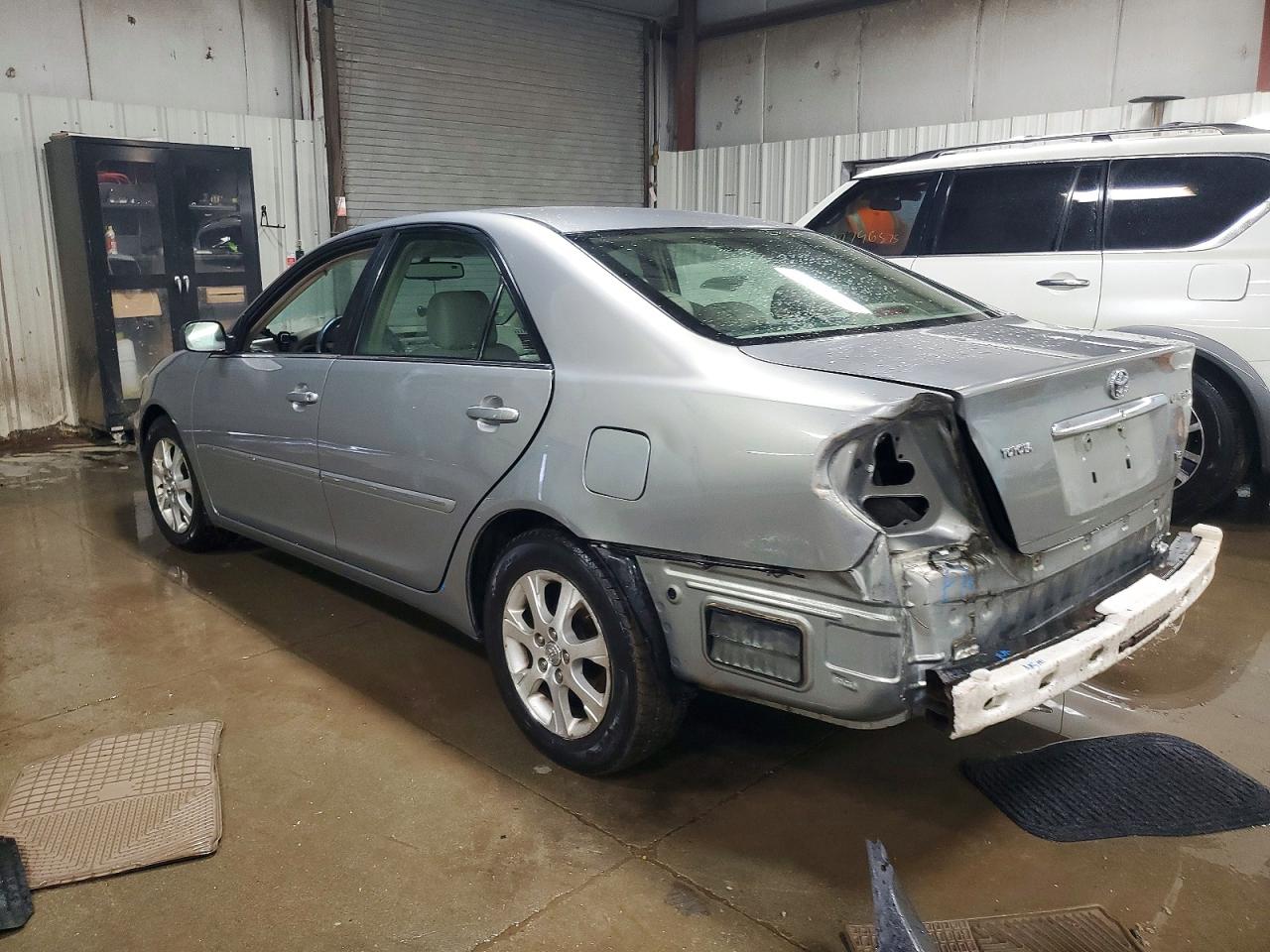 2006 TOYOTA CAMRY LE photo 2