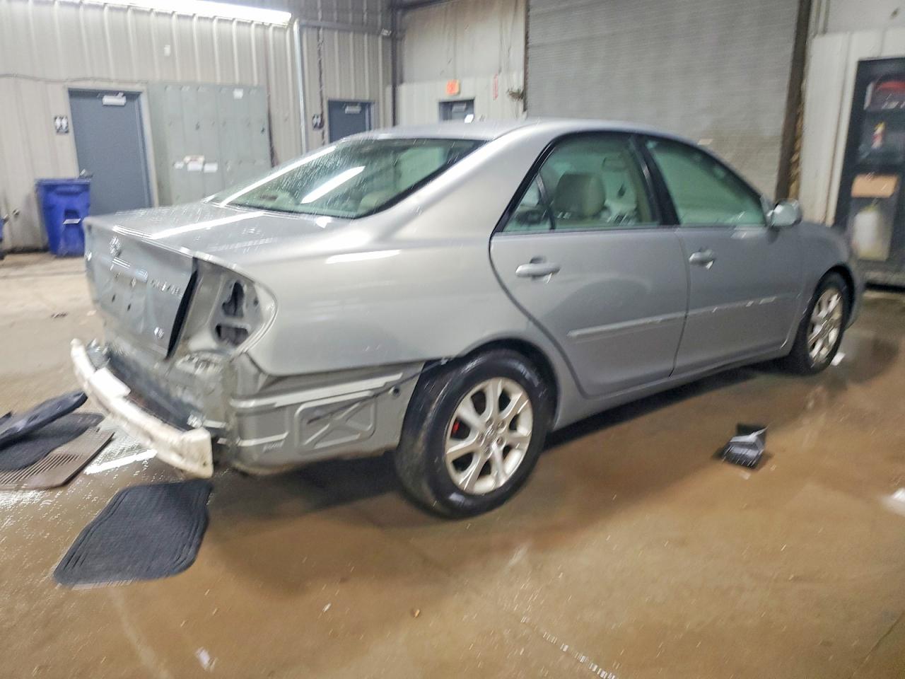 2006 TOYOTA CAMRY LE photo 3