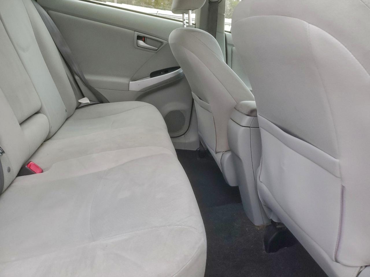 2013 TOYOTA PRIUS photo 10