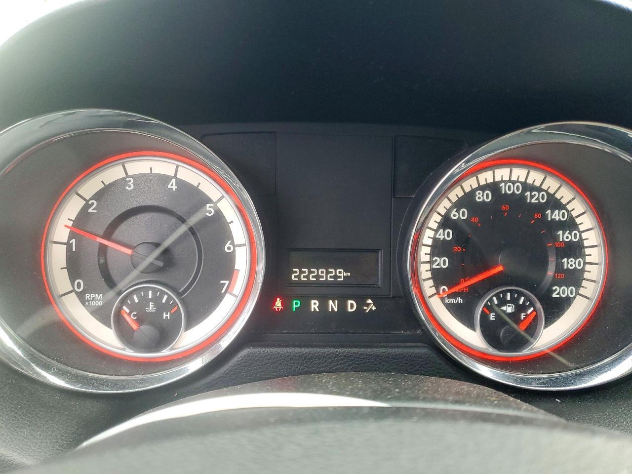 2013 DODGE GRAND CARAVAN SE photo 9