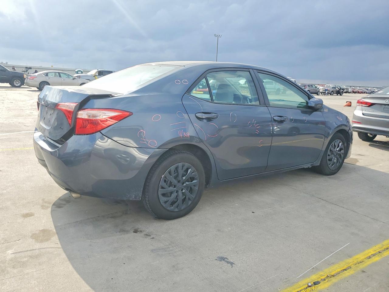 2019 TOYOTA COROLLA L photo 3