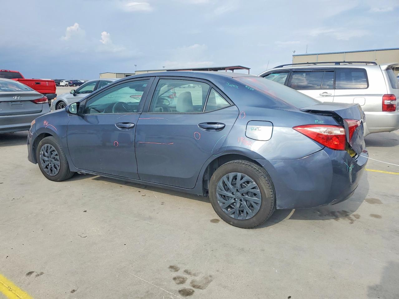 2019 TOYOTA COROLLA L photo 2