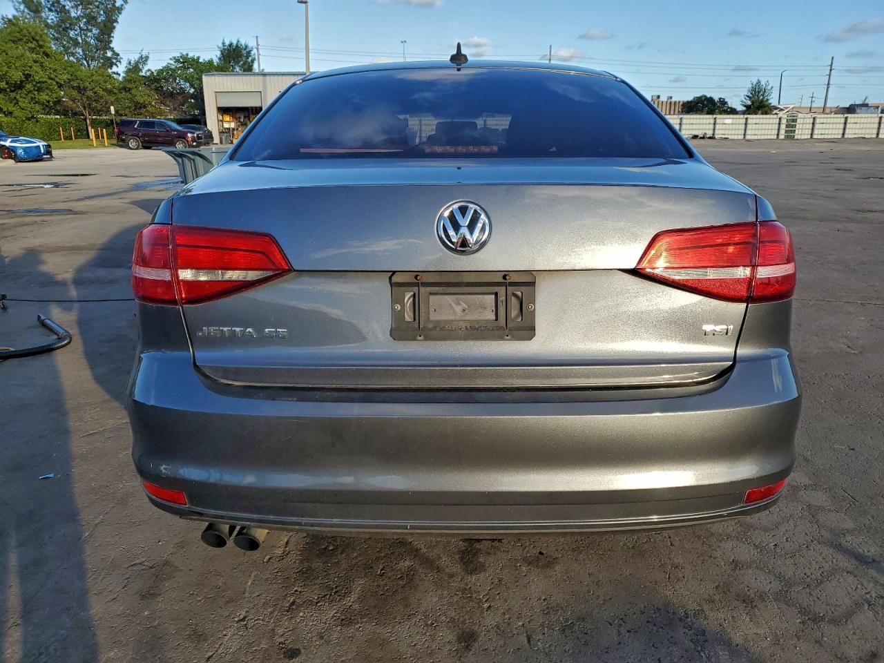 2015 VOLKSWAGEN JETTA SE photo 6