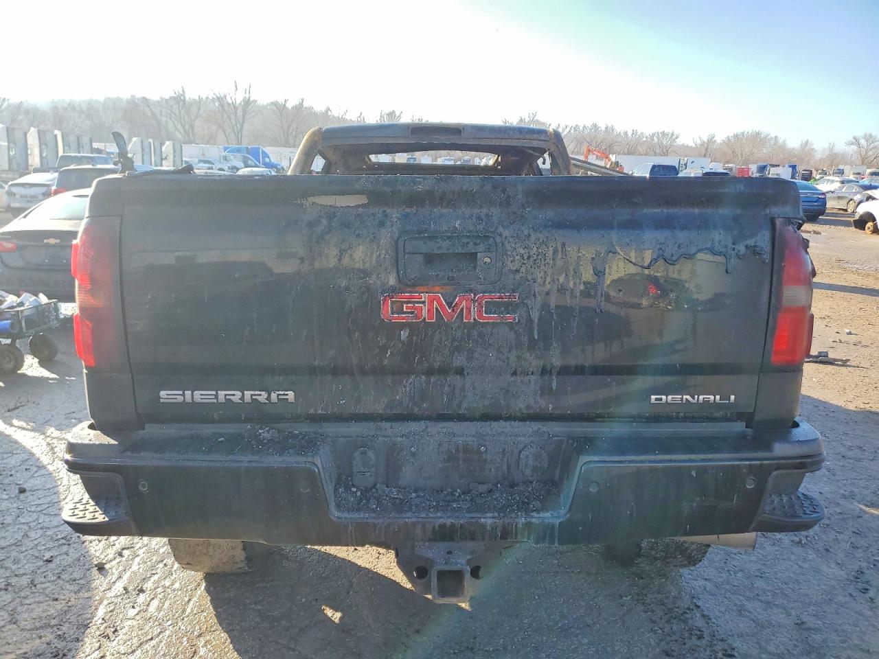 2015 GMC SIERRA K2500 DENALI photo 11