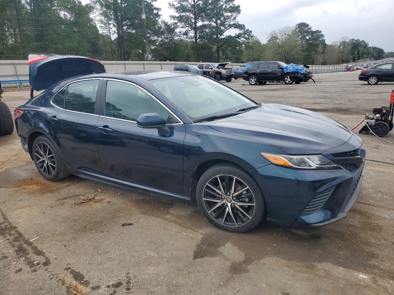 2019 TOYOTA CAMRY L photo 4