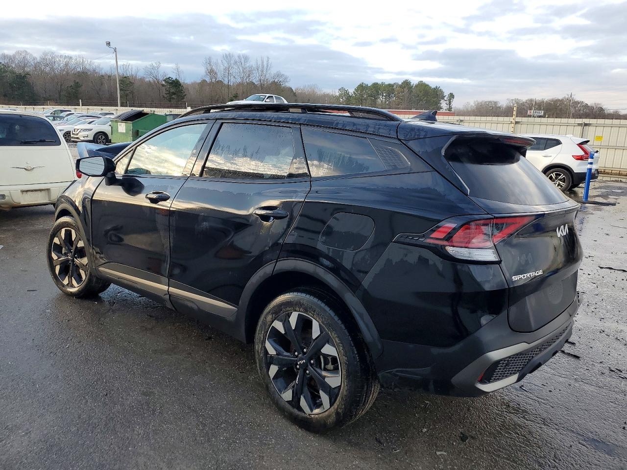 2023 KIA SPORTAGE X LINE photo 2