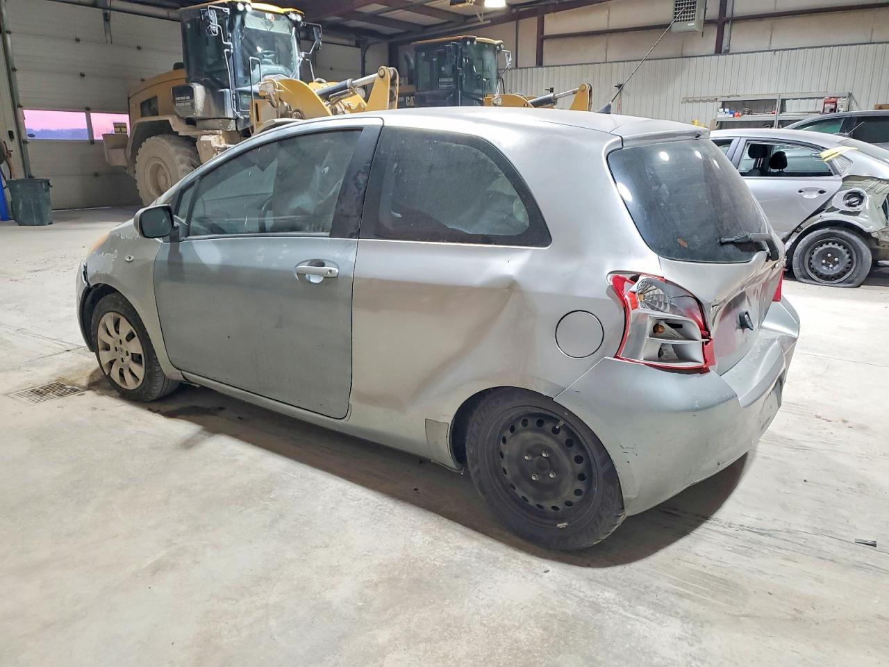 2008 TOYOTA YARIS photo 2