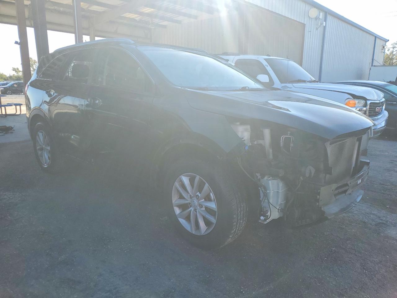 2017 KIA SORENTO LX photo 4