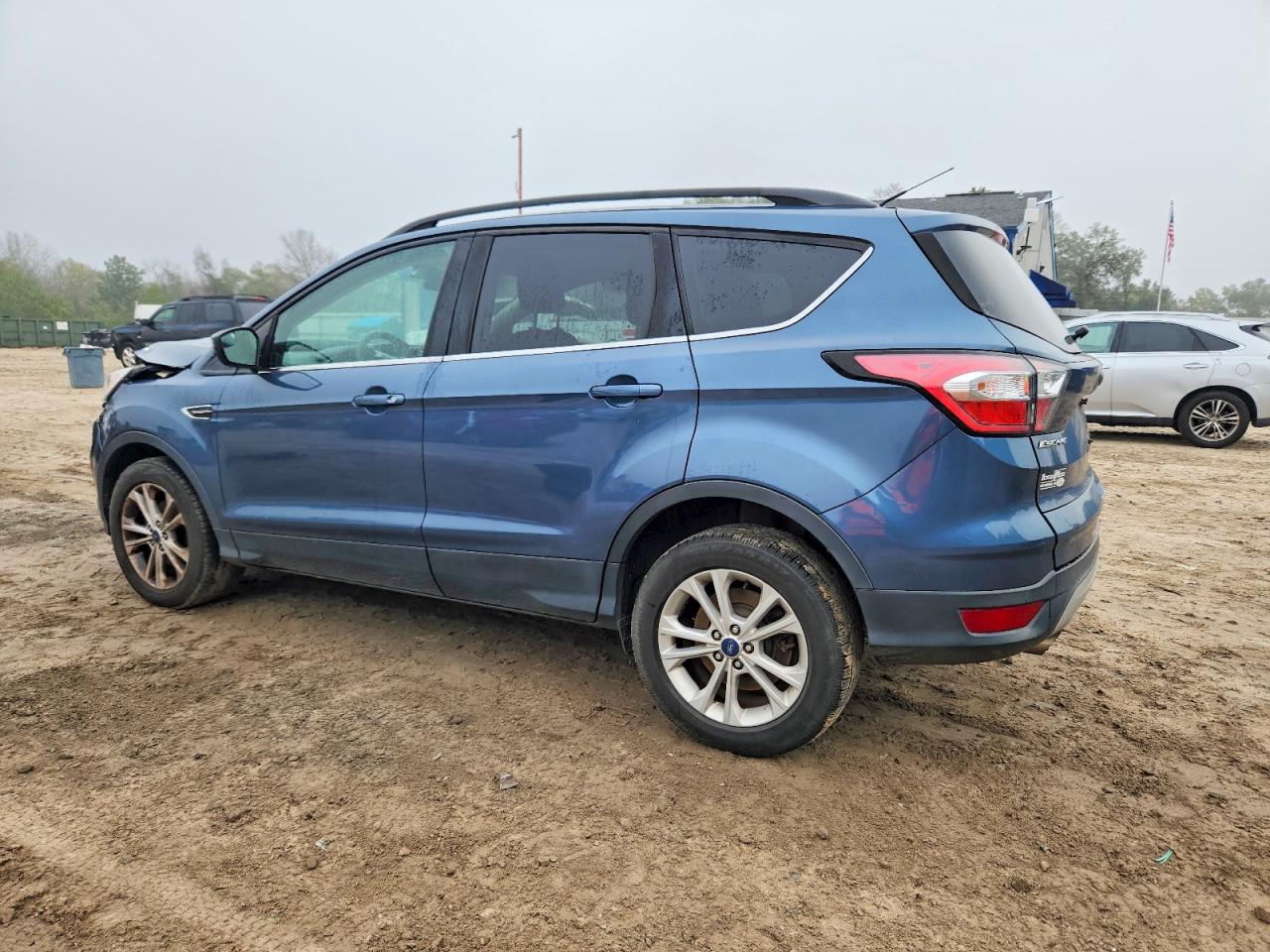 2018 FORD ESCAPE SE photo 4