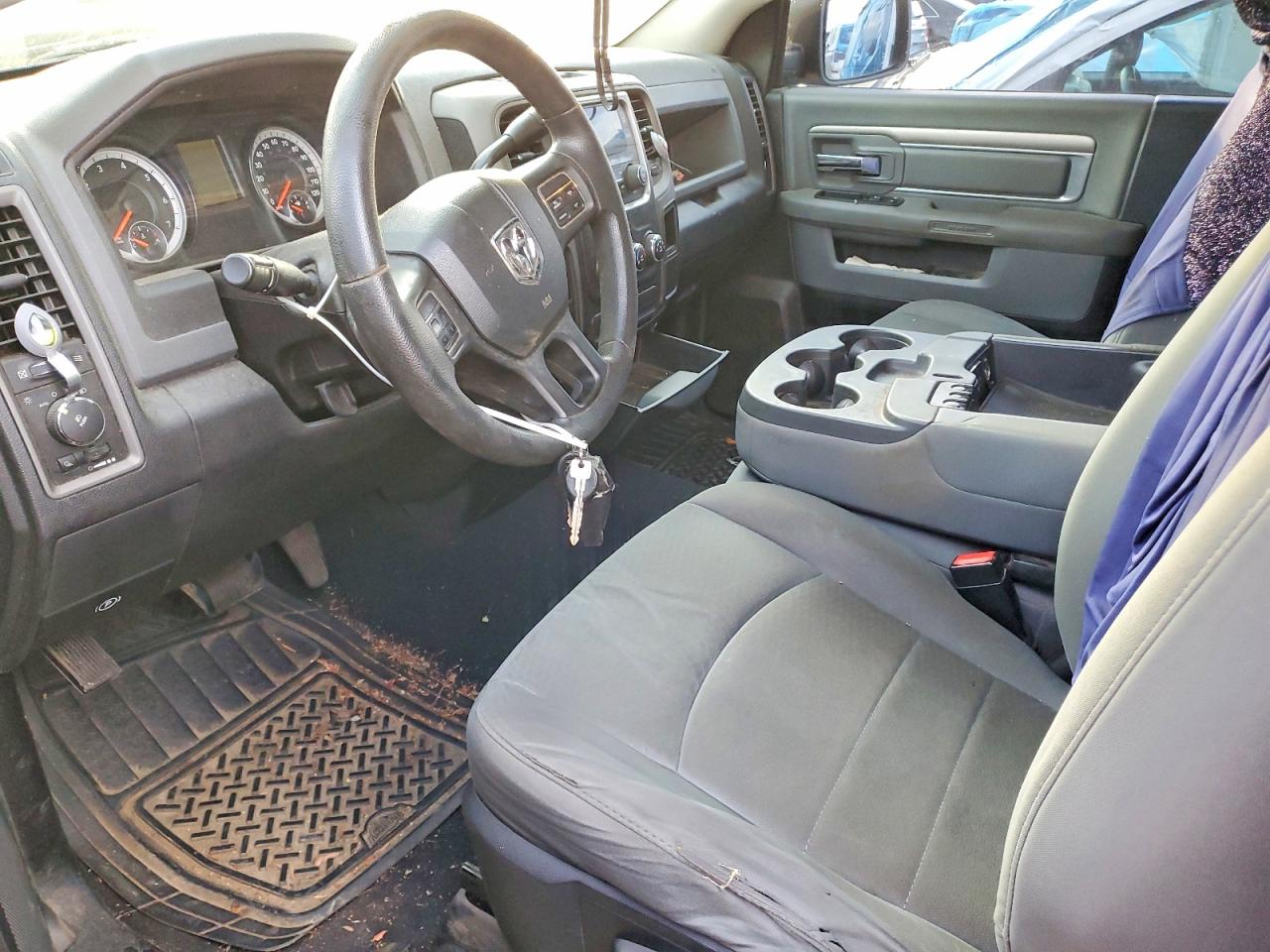 2014 RAM 1500 ST photo 7