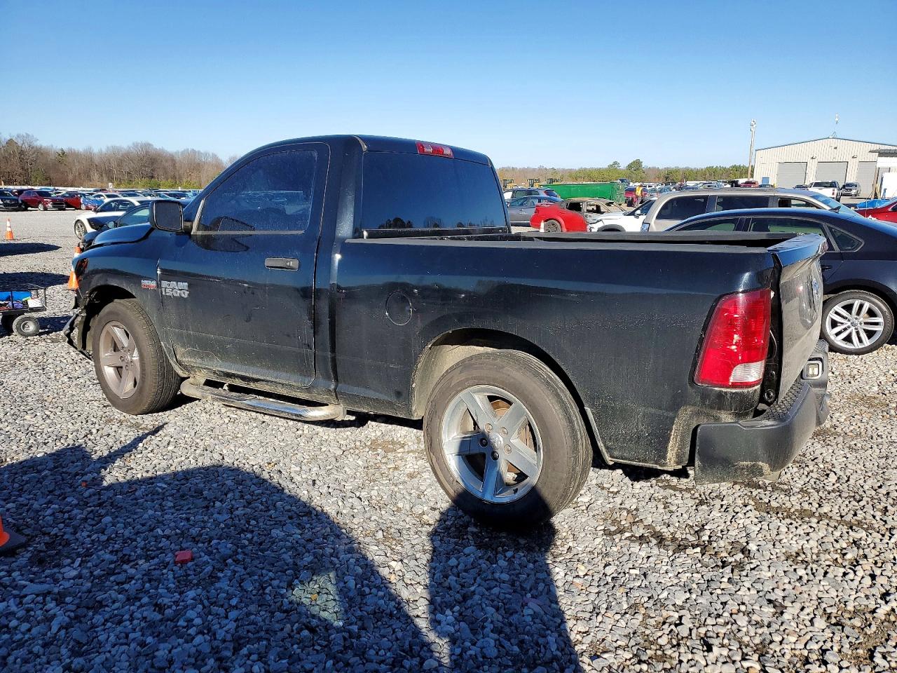2014 RAM 1500 ST photo 2