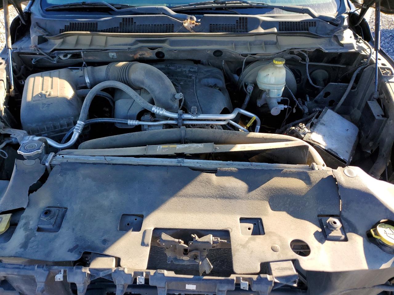 2014 RAM 1500 ST photo 11
