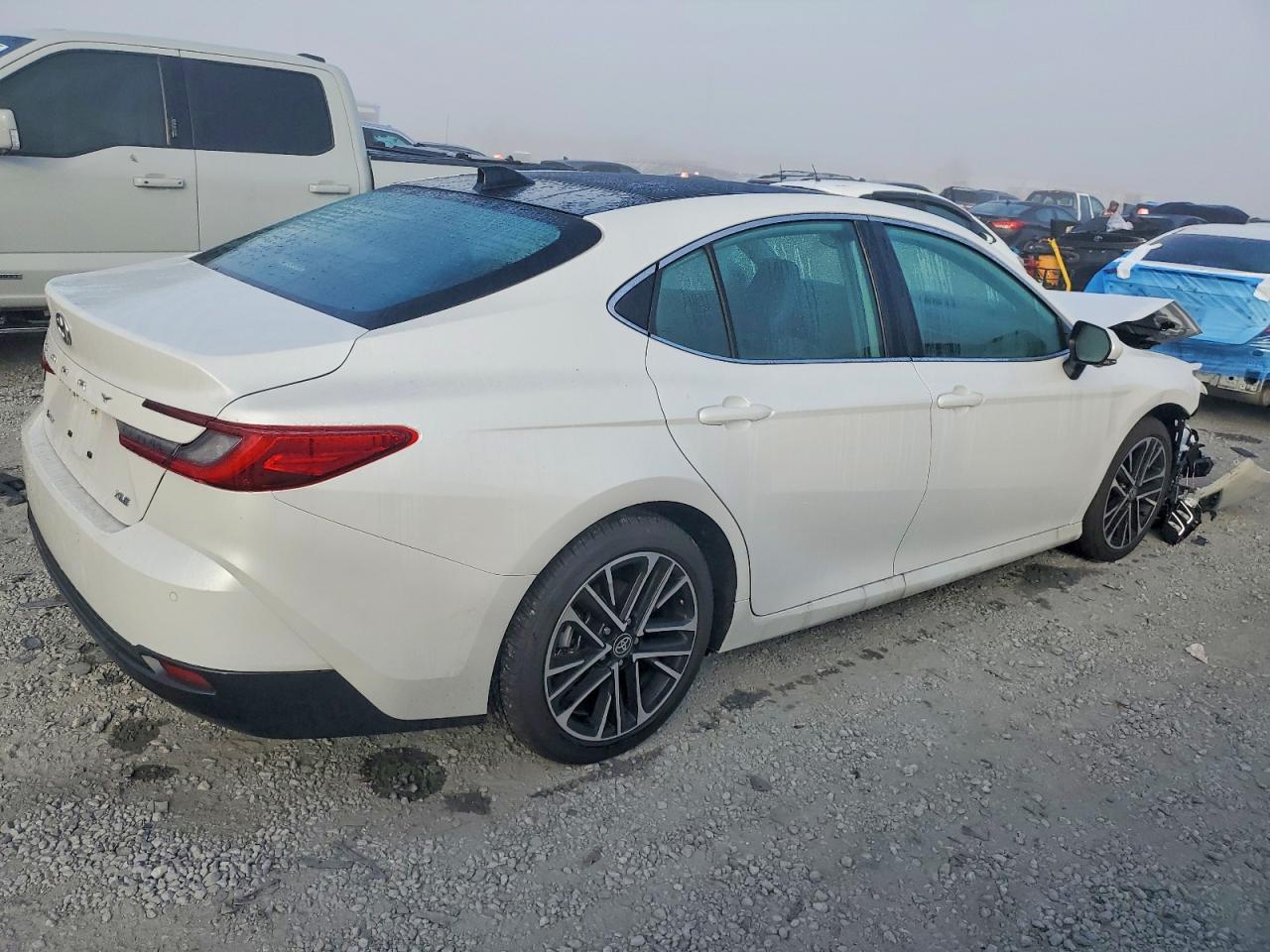 2025 TOYOTA CAMRY XSE photo 3