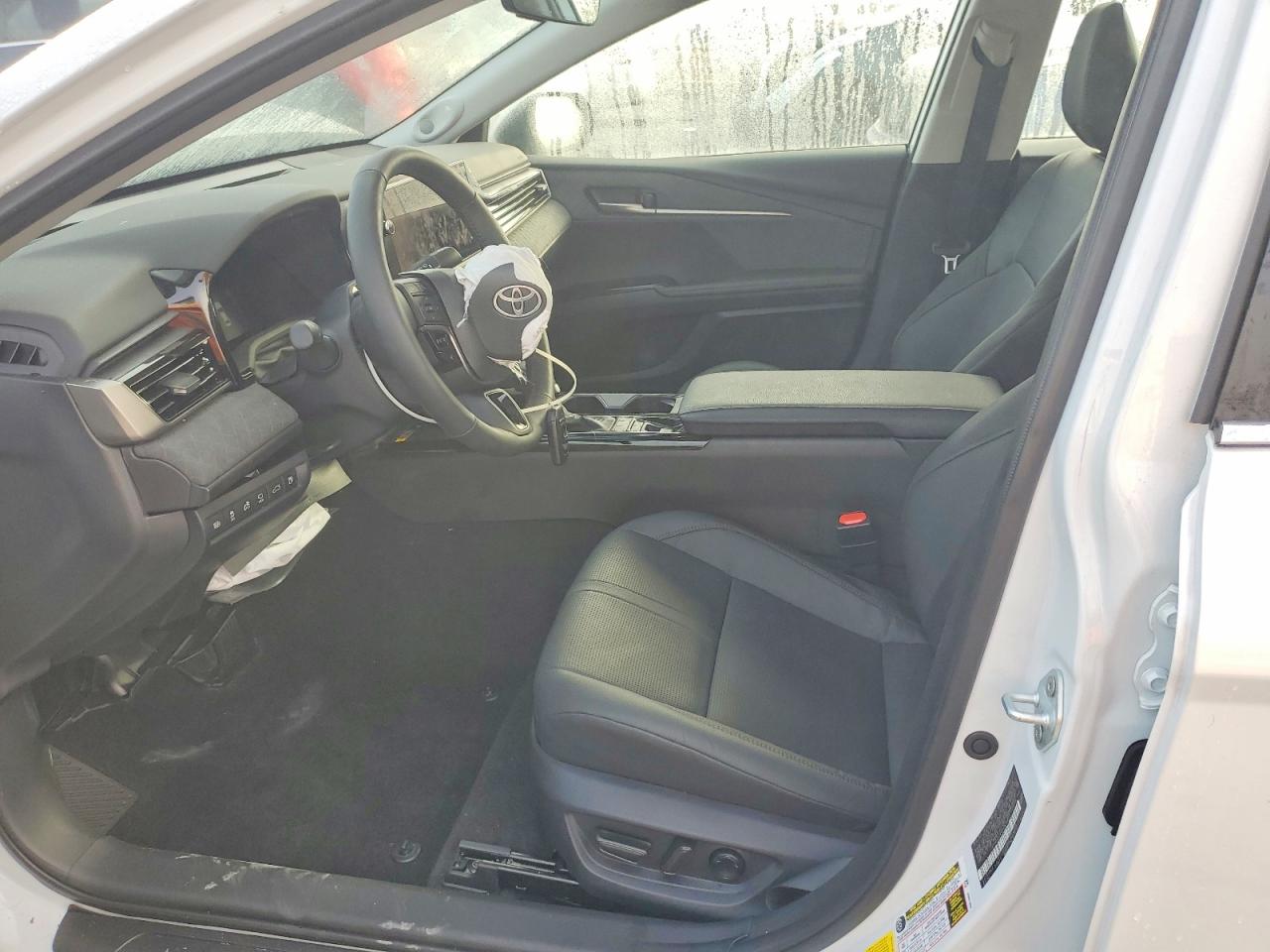 2025 TOYOTA CAMRY XSE photo 7