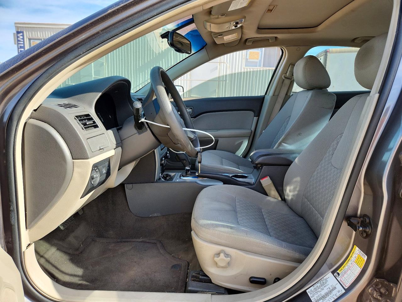 2011 FORD FUSION SE photo 7