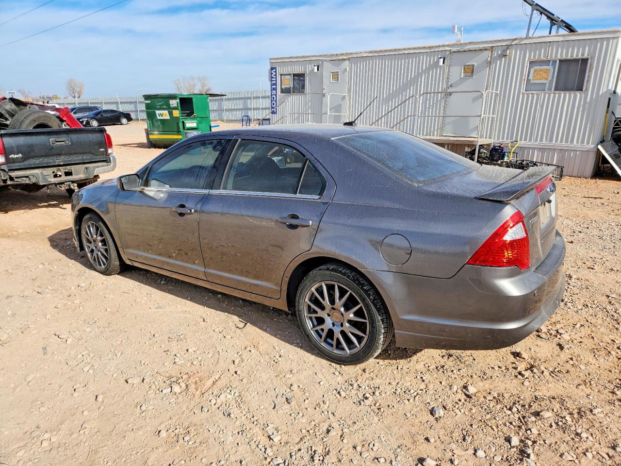 2011 FORD FUSION SE photo 2