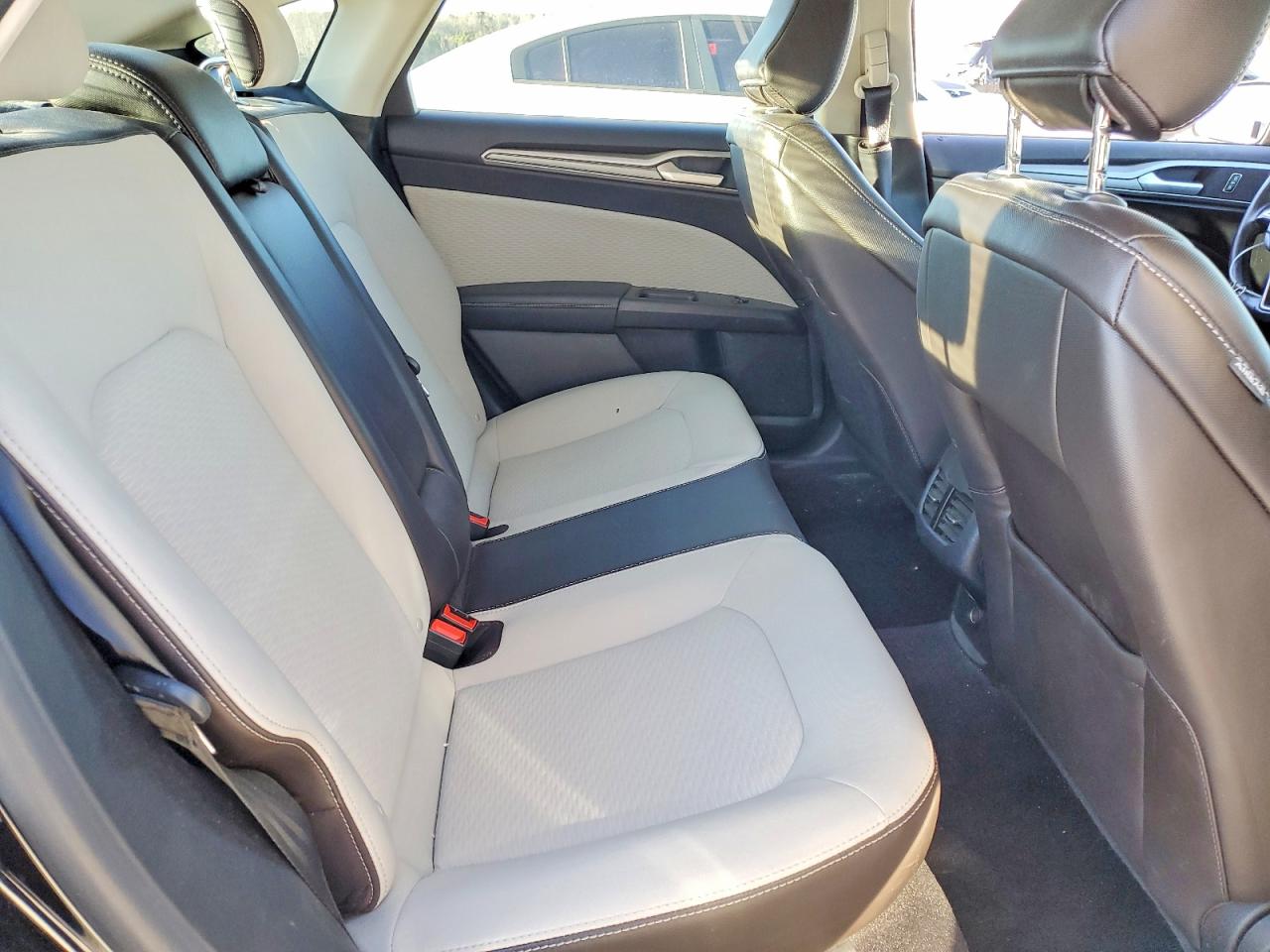 2020 FORD FUSION SE photo 10