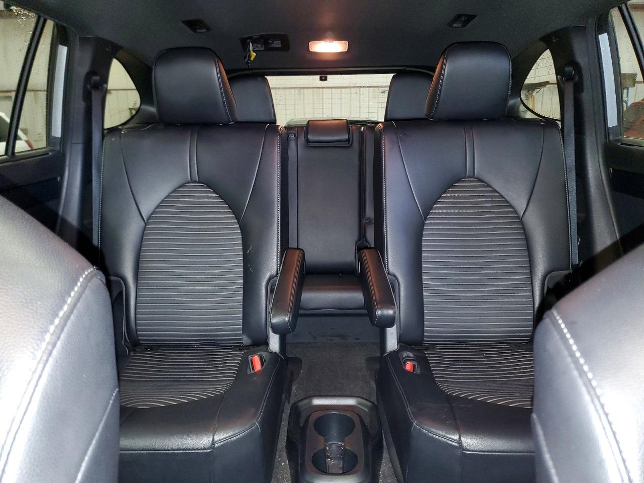 2023 TOYOTA HIGHLANDER L photo 10