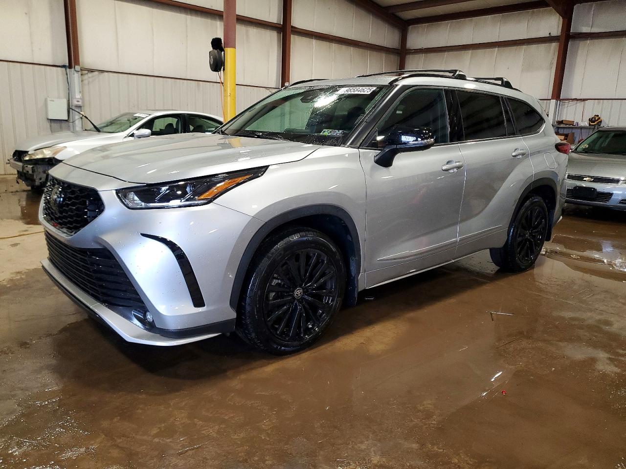 2023 TOYOTA HIGHLANDER
