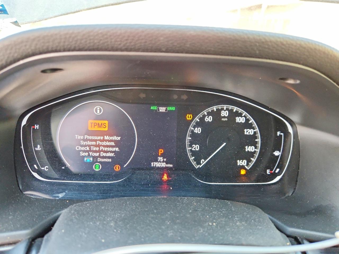 2018 HONDA ACCORD LX photo 9