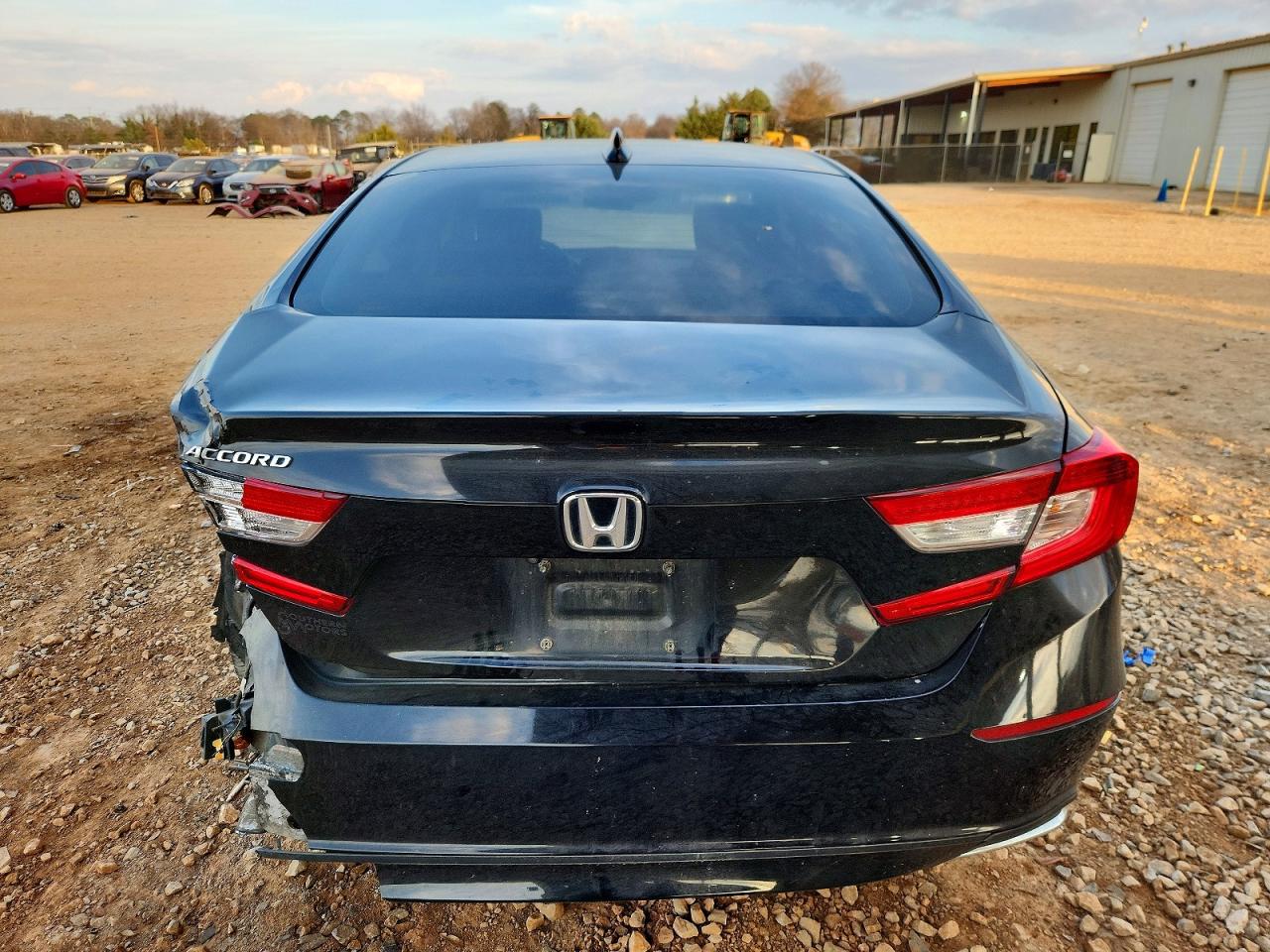 2018 HONDA ACCORD LX photo 6