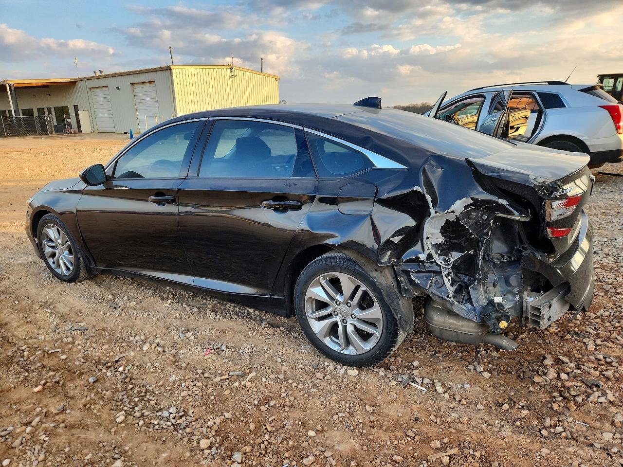 2018 HONDA ACCORD LX photo 2