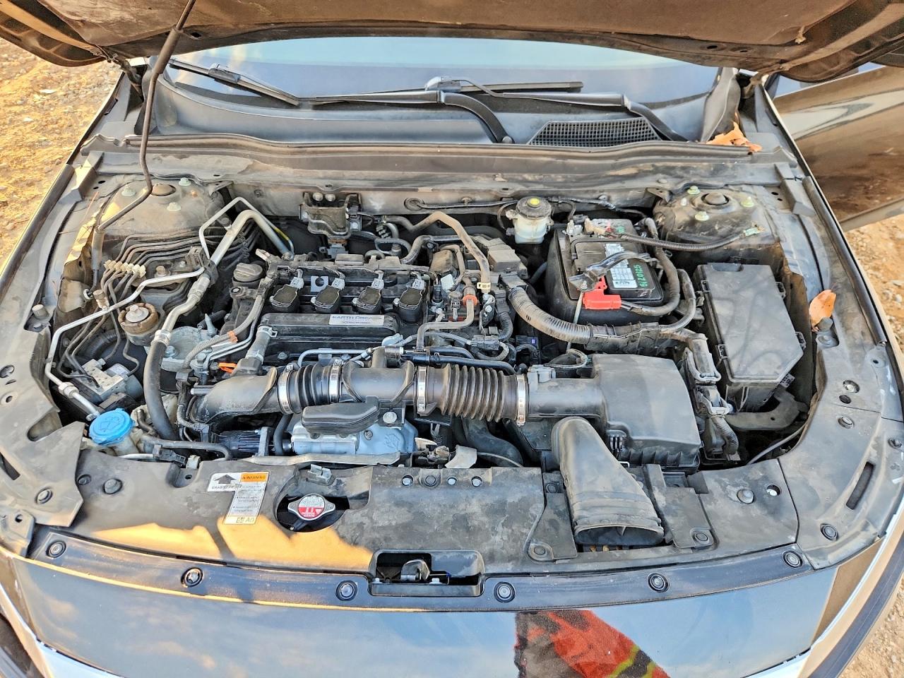 2018 HONDA ACCORD LX photo 11