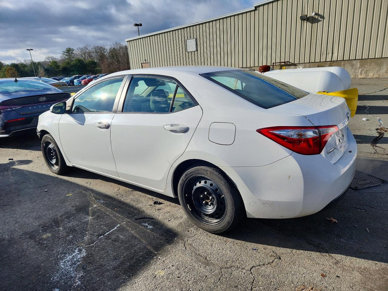 2016 TOYOTA COROLLA L photo 2