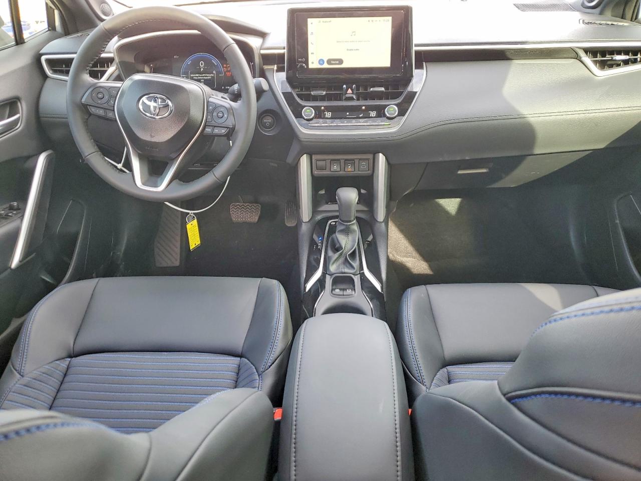 2025 TOYOTA COROLLA CROSS SE photo 15