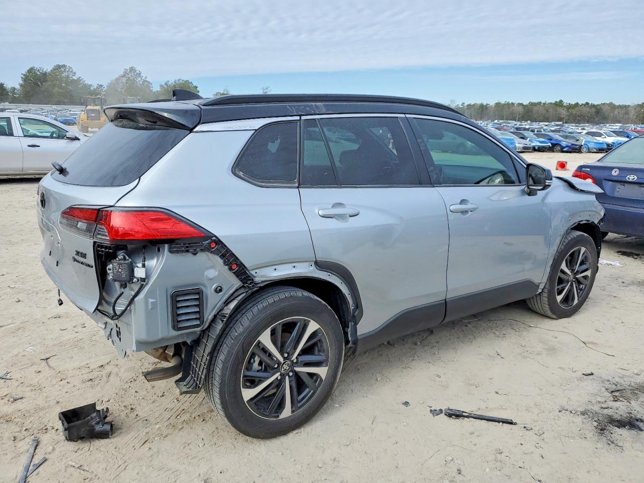 2025 TOYOTA COROLLA CROSS SE photo 5