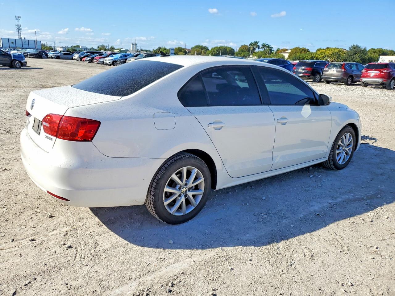 2012 VOLKSWAGEN JETTA SE photo 3