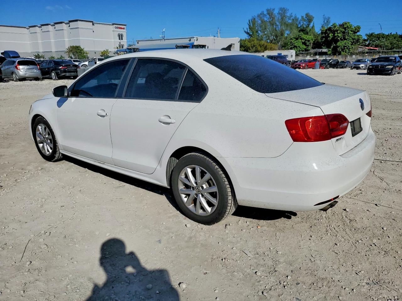 2012 VOLKSWAGEN JETTA SE photo 2