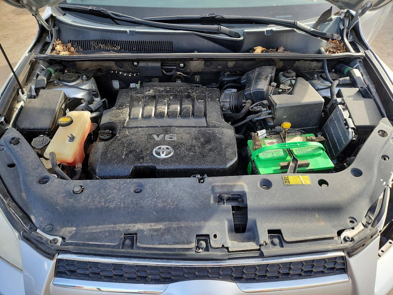2010 TOYOTA RAV4 LIMITED photo 11