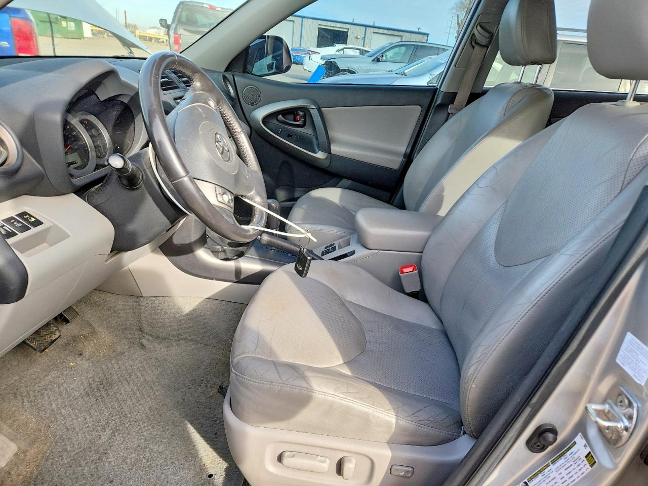 2010 TOYOTA RAV4 LIMITED photo 7