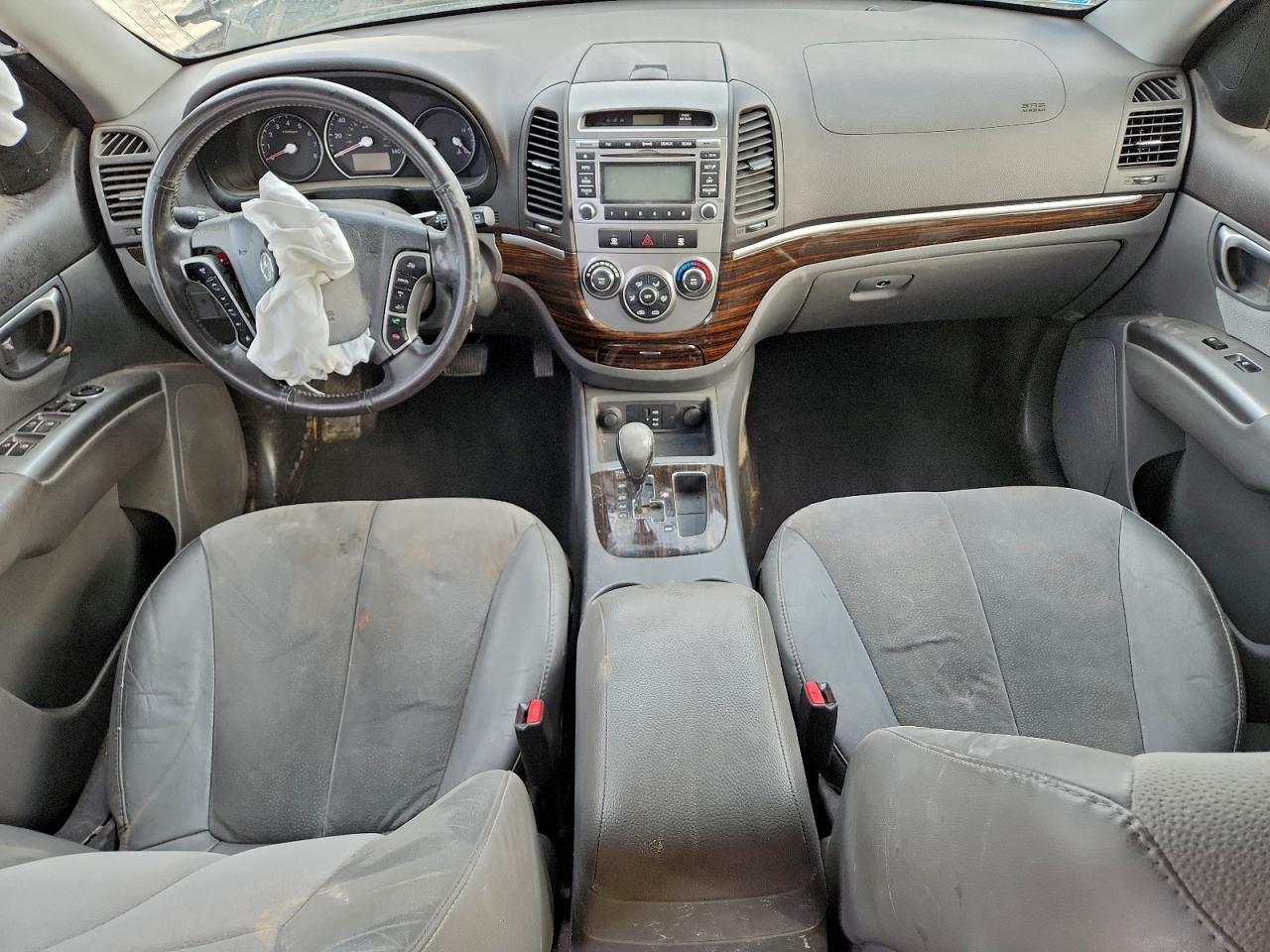 2012 HYUNDAI SANTA FE SE photo 8