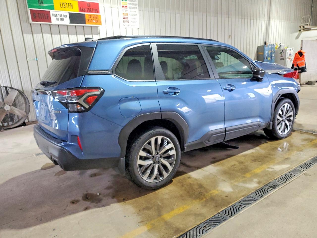 2025 SUBARU FORESTER TOURING photo 5