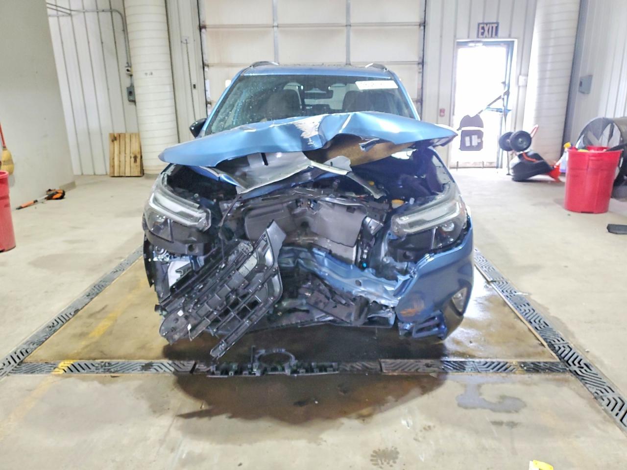 2025 SUBARU FORESTER TOURING photo 9