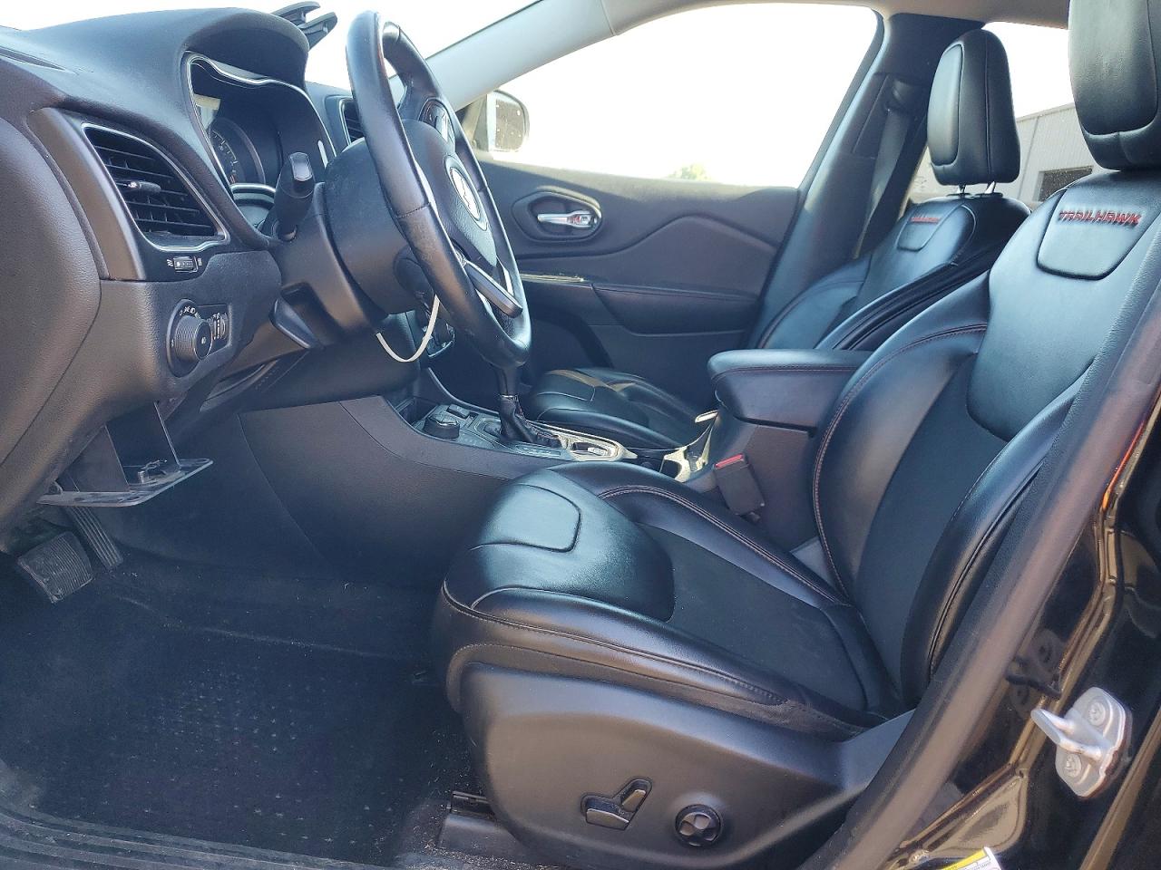 2019 JEEP CHEROKEE TRAILHAWK photo 7
