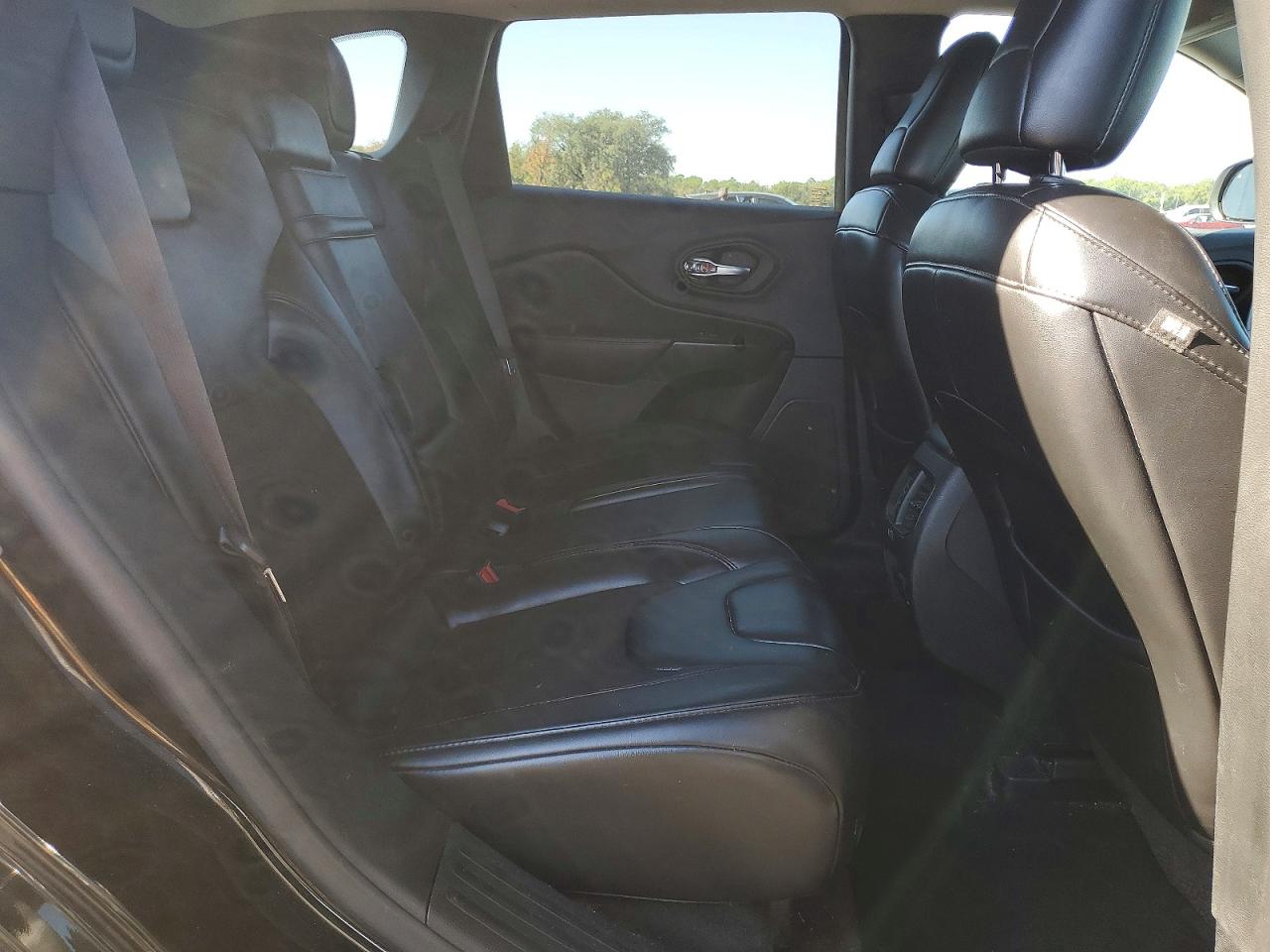 2019 JEEP CHEROKEE TRAILHAWK photo 11