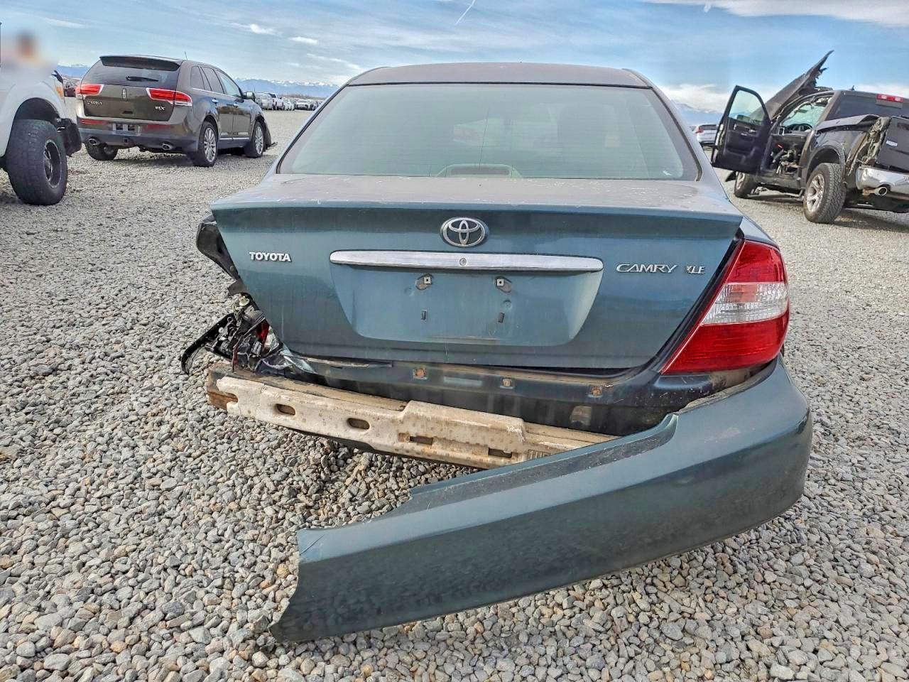 2002 TOYOTA CAMRY XLE photo 6