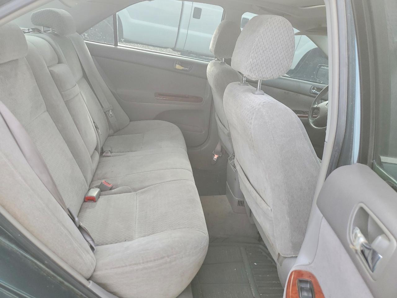 2002 TOYOTA CAMRY XLE photo 10