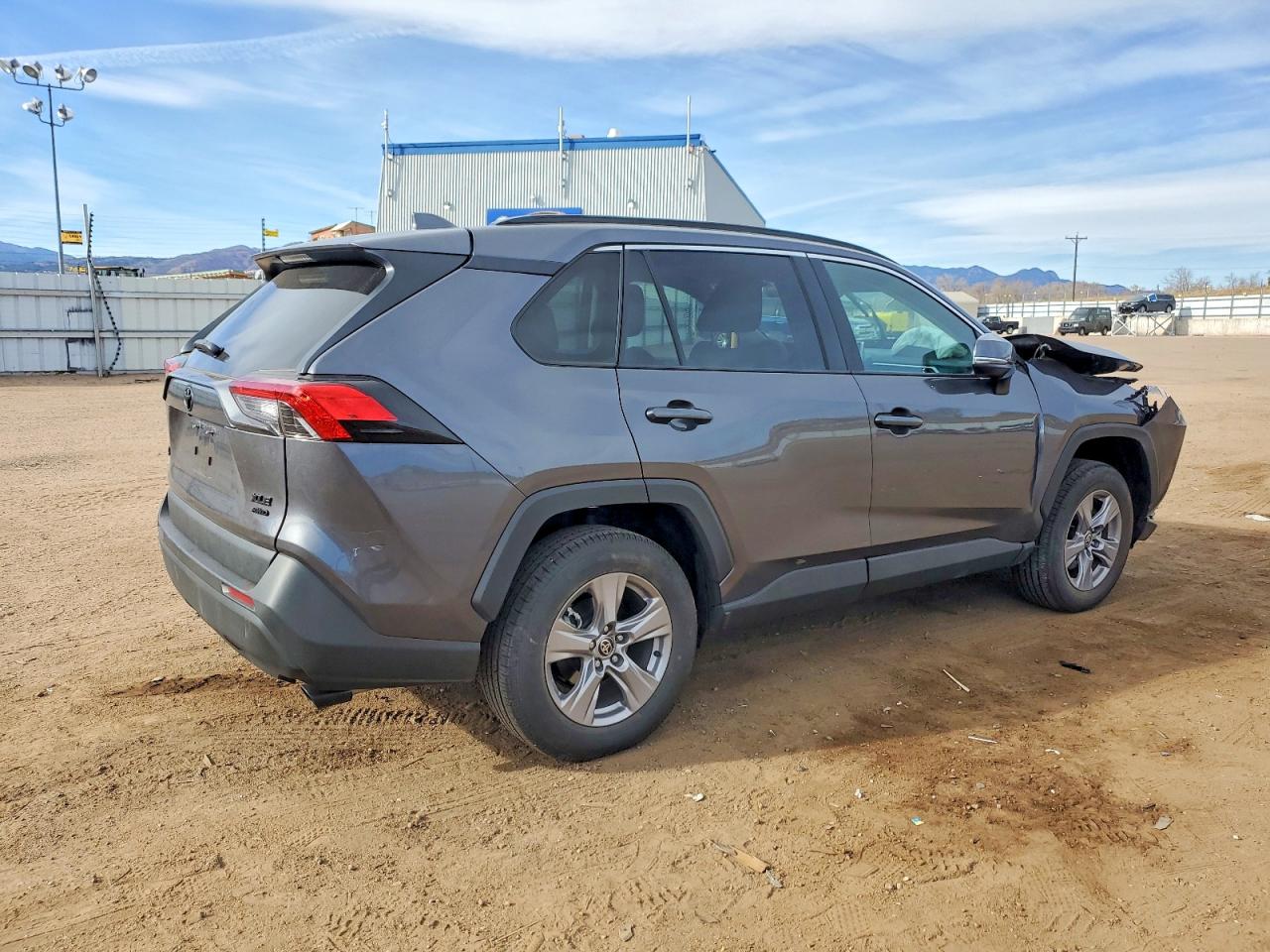 2025 TOYOTA RAV4 XLE photo 3